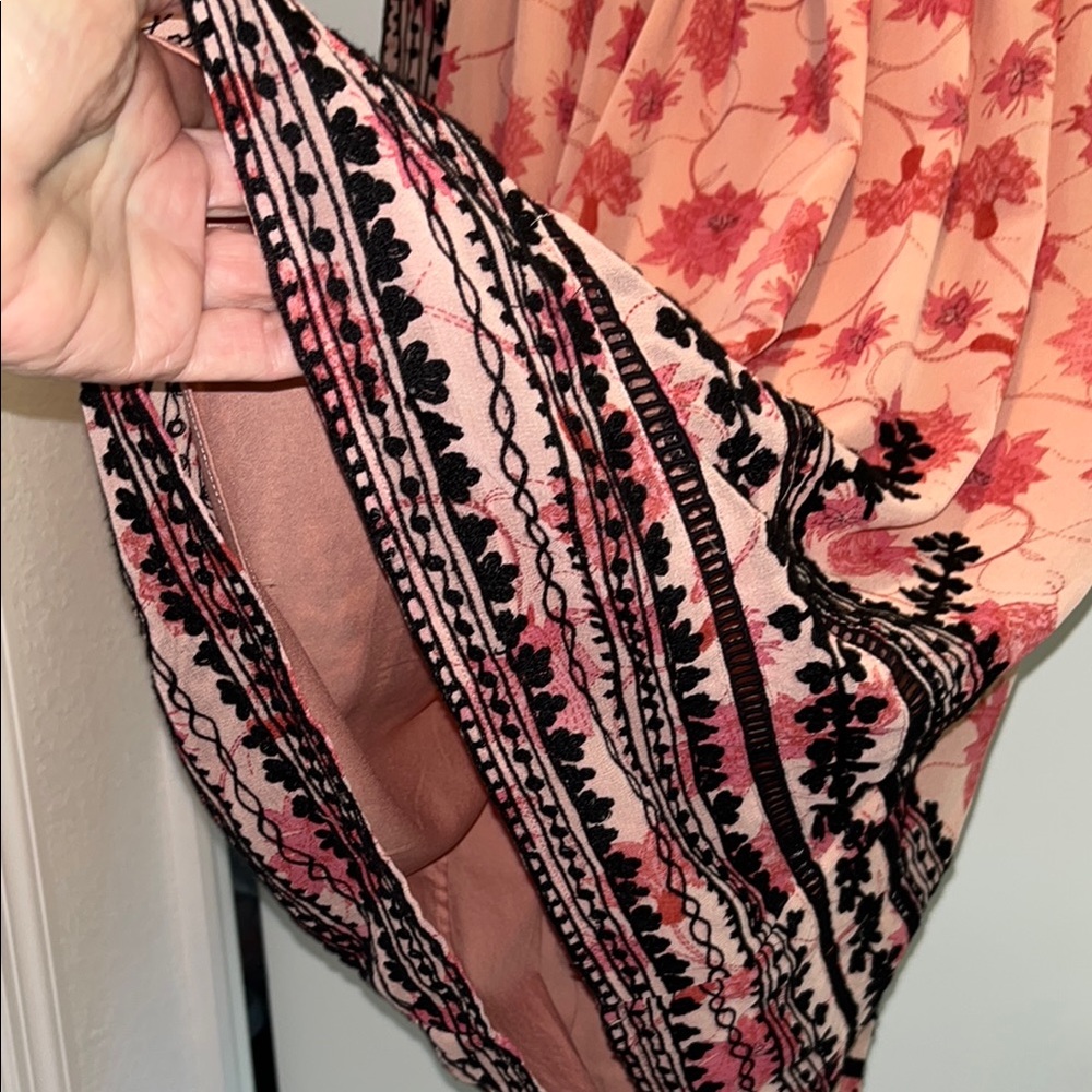NWOTs TopShop Pink and Black Floral Lightweight Dress  Woman Size 6 - Picture 8 of 13